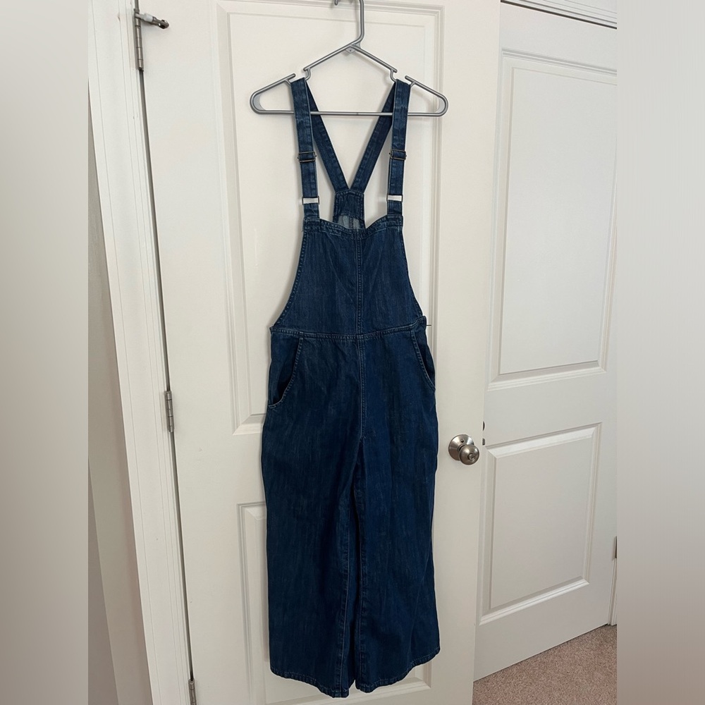 Wide legged cropped overalls
